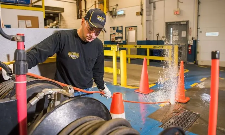 DIY Sewage Cleaning: