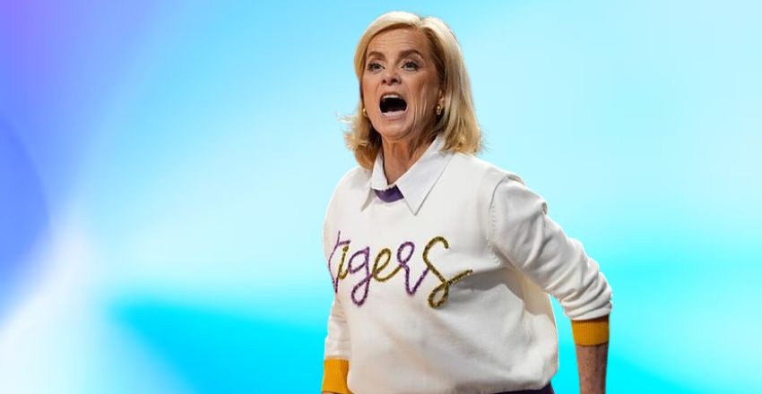 Kim Mulkey coaching at LSU