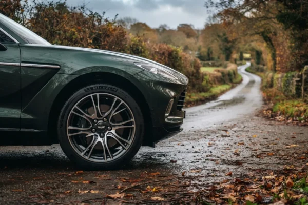 Diamond Cut Or Powder Coat? Choosing A Wheel Finish Before The Gritters Roll Out 